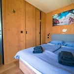 Thebeach 1 Tisno