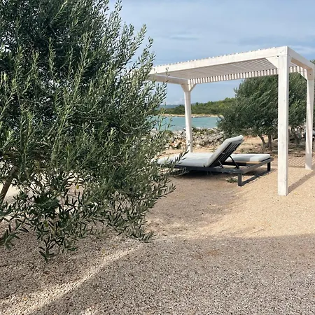 Thebeachvilla 1 Tisno