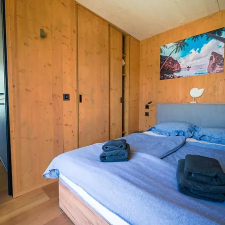 Thebeachvilla 1 טיסנו