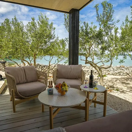 Thebeachvilla 1 טיסנו