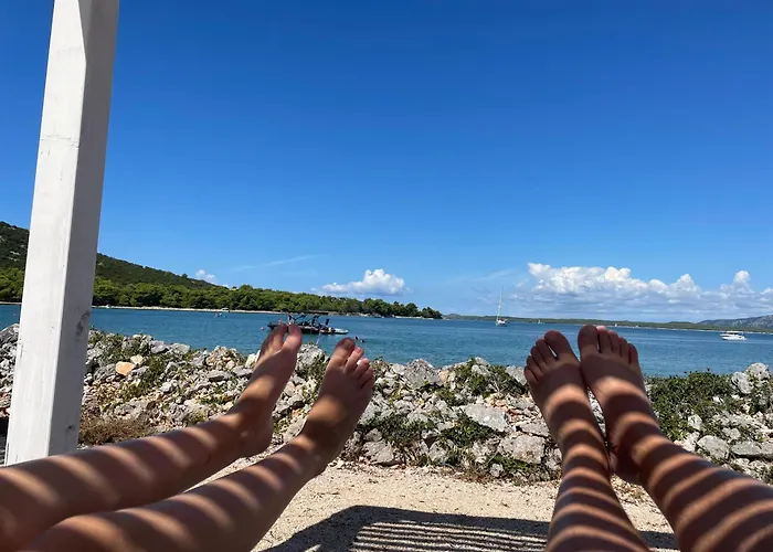 Thebeachvilla 1 Tisno