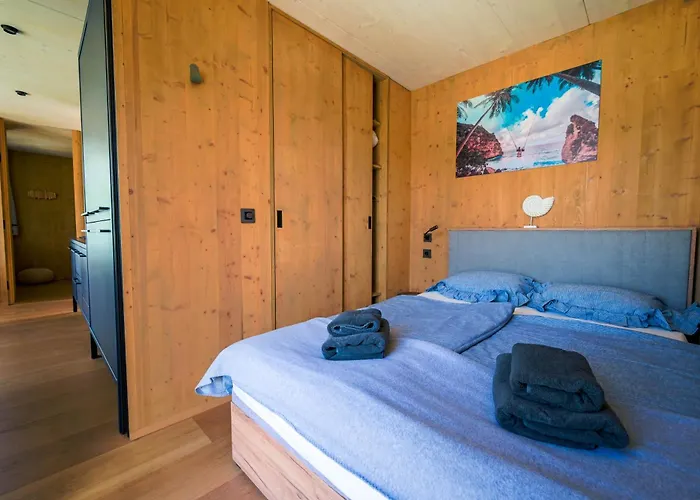 Thebeachvilla 1 Tisno