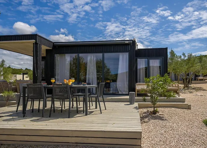 Thebeachvilla 1 Tisno