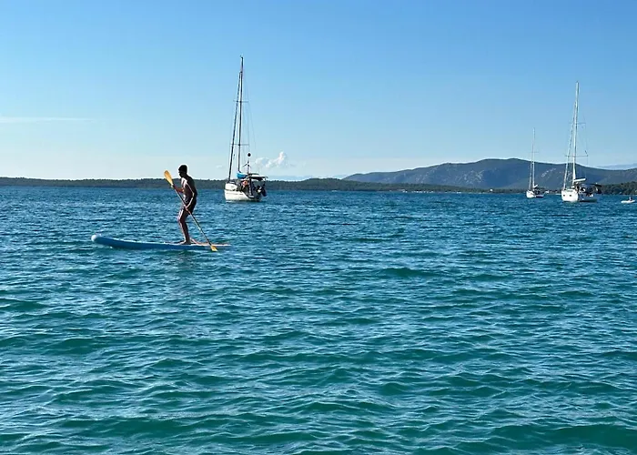 Thebeachvilla 1 Tisno